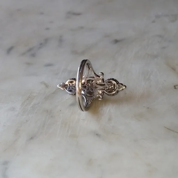 14k STERLING TOPAZ RING - Picture 4 of 5